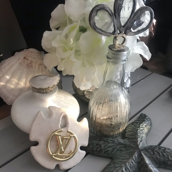 🏝🌸🐚Relax, Unwind & Shop🐚🌸🏝 - Picture 3 of 4